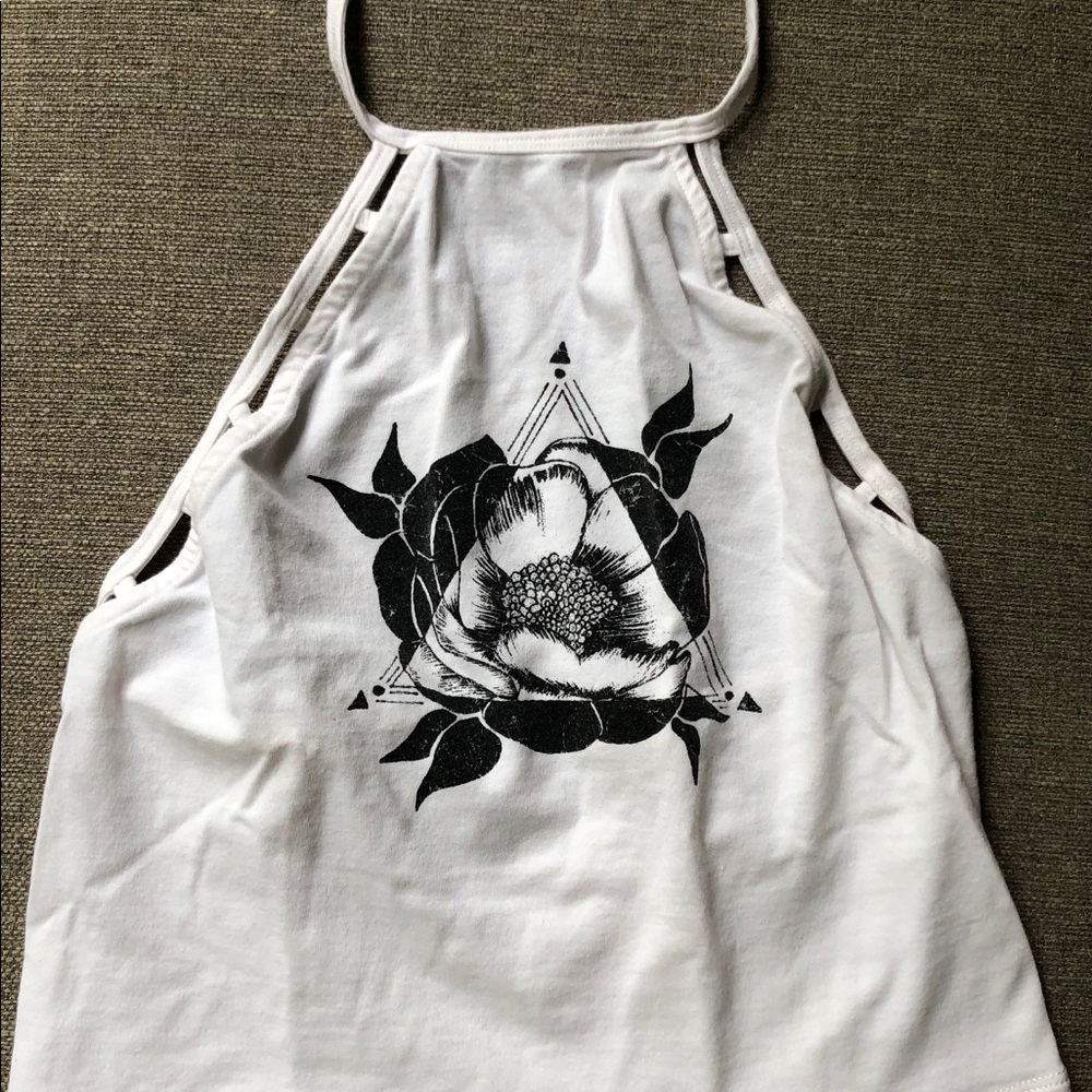 Crop top! - Picture 2 of 2